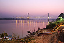 On_the_banks_of_New_Yamuna_bridge,_Allahabad